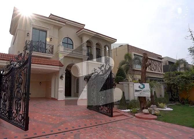 ڈی ایچ اے فیز 6 - بلاک ڈی فیز 6,ڈیفنس (ڈی ایچ اے),لاہور میں 5 کمروں کا 1 کنال مکان 12.8 کروڑ میں برائے فروخت۔