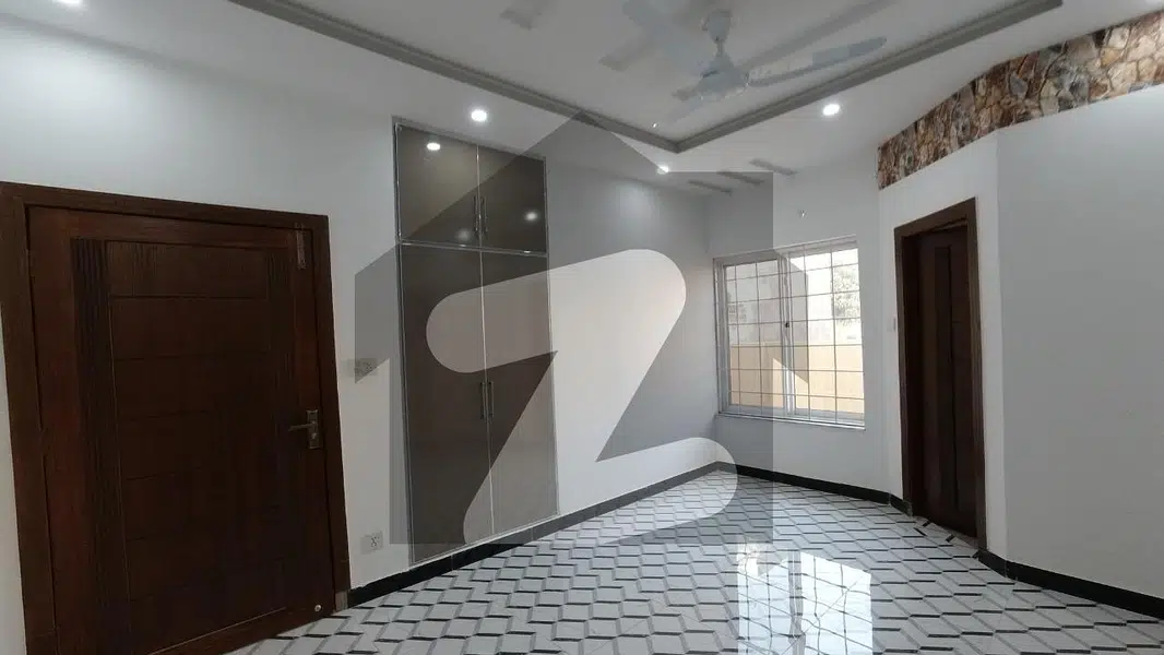 604 Square Feet Flat Available For sale In Islamabad Expressway