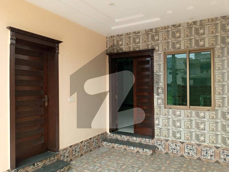 10 Marla beautiful House for Sale Available in Valencia Town Lahore Pakistan