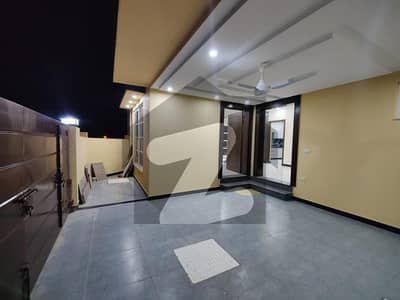 6 Marla Beautiful Brand New Corner House Available For Rent