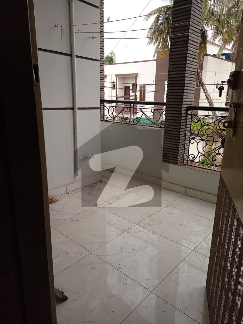 House Available For Sale 4bhk PECHS Block 2, PECHS, Jamshed Town