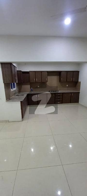 DEFENCE PHASE 5 BADAR COMMERCIAL 4 BED APARTMENT FOR RENT