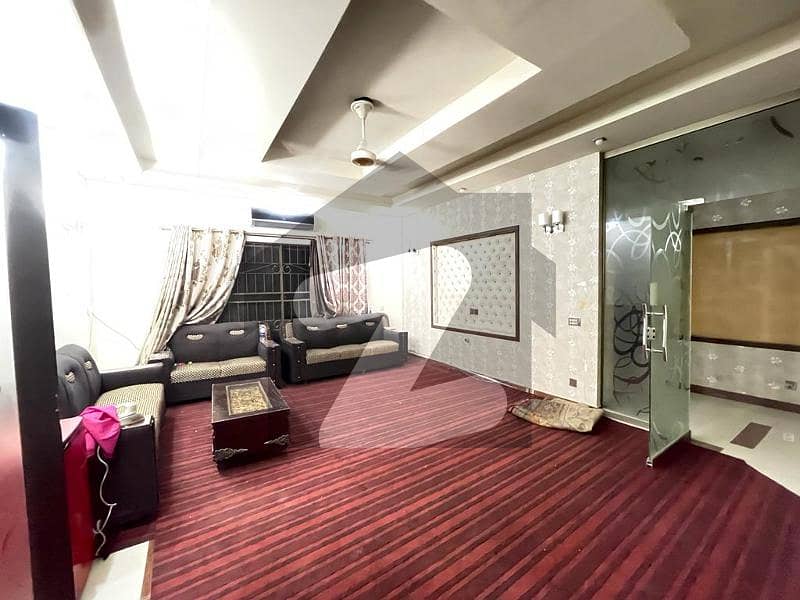 ائیر لائن ہاؤسنگ سوسائٹی لاہور میں 5 کمروں کا 1 کنال مکان 6.8 کروڑ میں برائے فروخت۔