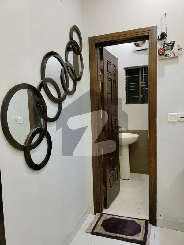 بحریہ ٹاؤن سیکٹر سی بحریہ ٹاؤن,لاہور میں 5 کمروں کا 10 مرلہ مکان 2.1 لاکھ میں کرایہ پر دستیاب ہے۔