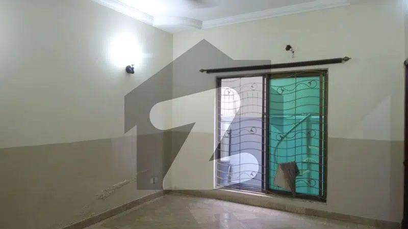 Spacious House Is Available In Central Park Housing Scheme For rent