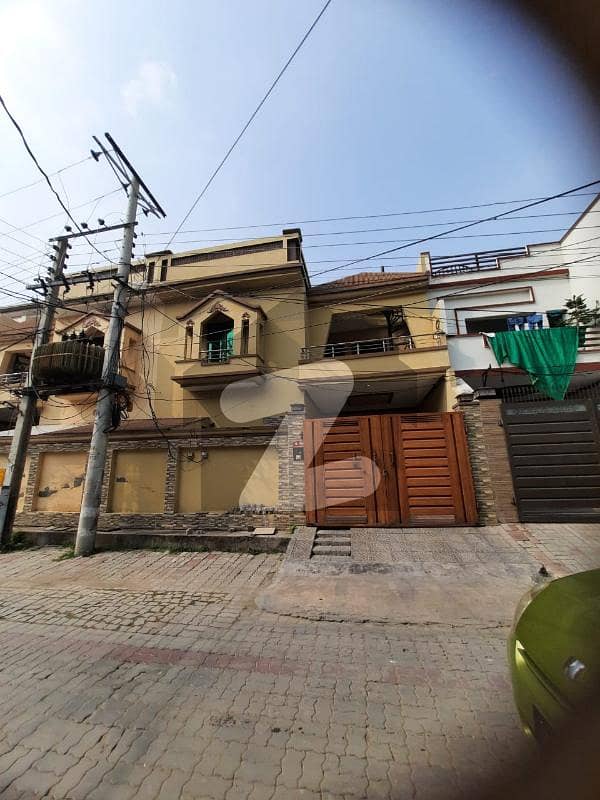 Centrally Located Prime Location House Available In Toheed Town For sale