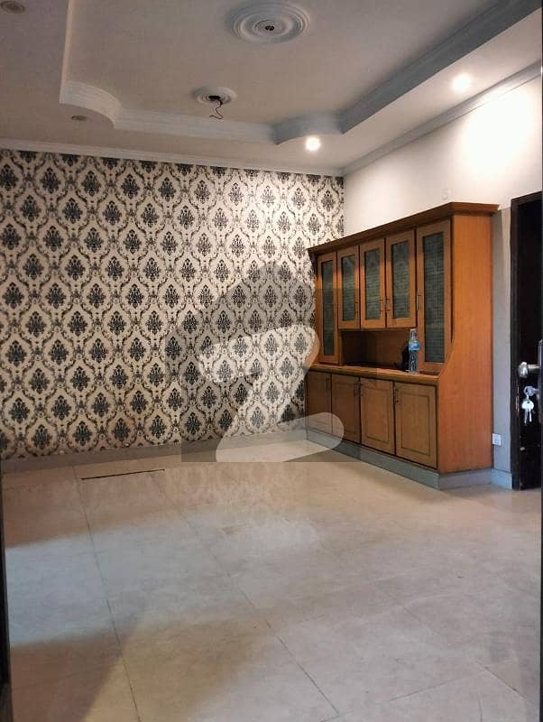 گارڈن ٹاؤن - شیر شاہ بلاک گارڈن ٹاؤن,لاہور میں 3 کمروں کا 5 مرلہ مکان 1.1 لاکھ میں کرایہ پر دستیاب ہے۔