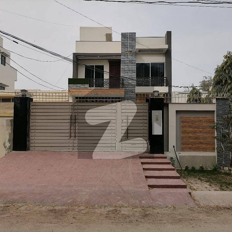 2025 Square Feet House In Farid Town For Sale At Good Location