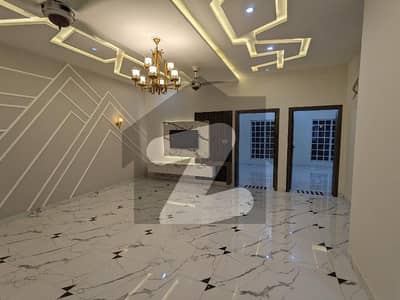 65 Fit Road Vip Brand New First Entery 7-1/2 Marla House Premium Leatest Modern Luxery Style Available For Sale In Johertown Phase 2 Lahore . Near Emporium Mall Double Storey Luxery House Sale By Fast Property Services With Original Pics