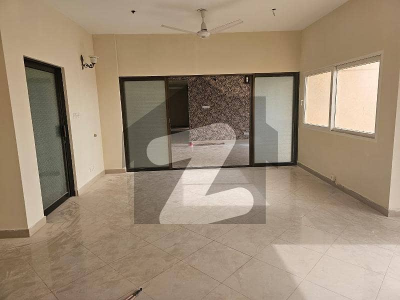 Well Maintained 4 Bedroom 3760 Square Feet Apartment With Exquisite City View On 6th Floor In One Of The Most Prominent Project Of City Known As Creek Vista Located At Dha Phase 8 Is Available For Rent