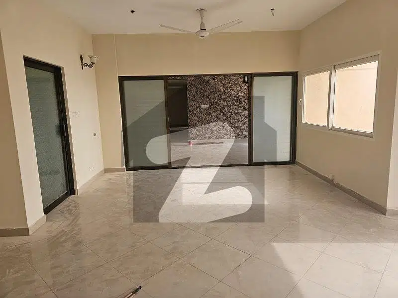 Well Maintained 4 Bedroom 3760 Square Feet Apartment With Exquisite City View On 6th Floor In One Of The Most Prominent Project Of City Known As Creek Vista Located At Dha Phase 8 Is Available For Rent