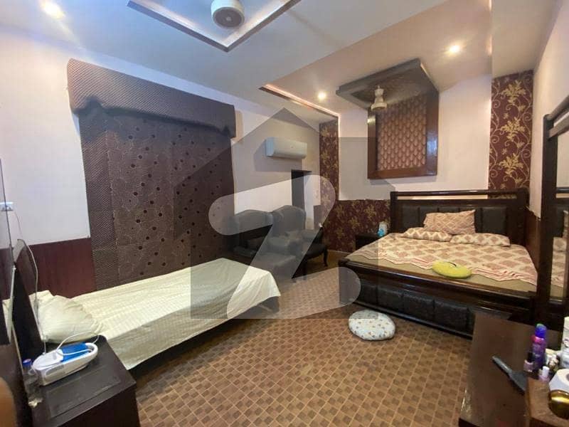 رشید آباد ملتان میں 3 کمروں کا 11 مرلہ مکان 1.7 کروڑ میں برائے فروخت۔