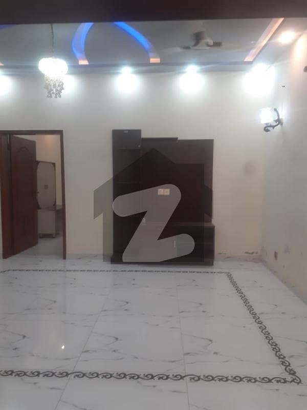 بینکرس ایوینیو کوآپریٹو ہاؤسنگ سوسائٹی لاہور میں 5 کمروں کا 9 مرلہ مکان 1.0 لاکھ میں کرایہ پر دستیاب ہے۔