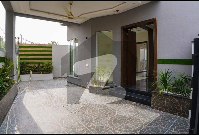 1 Kanal Lower Portion Available For Rent in DHA Phase 7 W Block