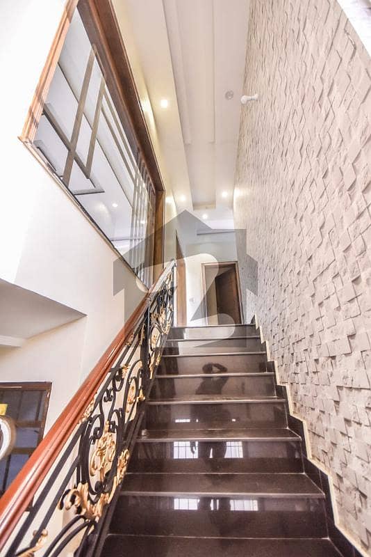Prime Location 10 Marla Upper Portion Available For Rent in DHA Pase 1