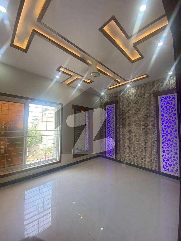 10 Marla Brand New Lower Portion Facing Park For Rent In Janiper Block Bahria Town Lahore