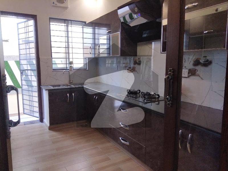 Change Your Address To Prime Location Paragon City, Paragon City For A