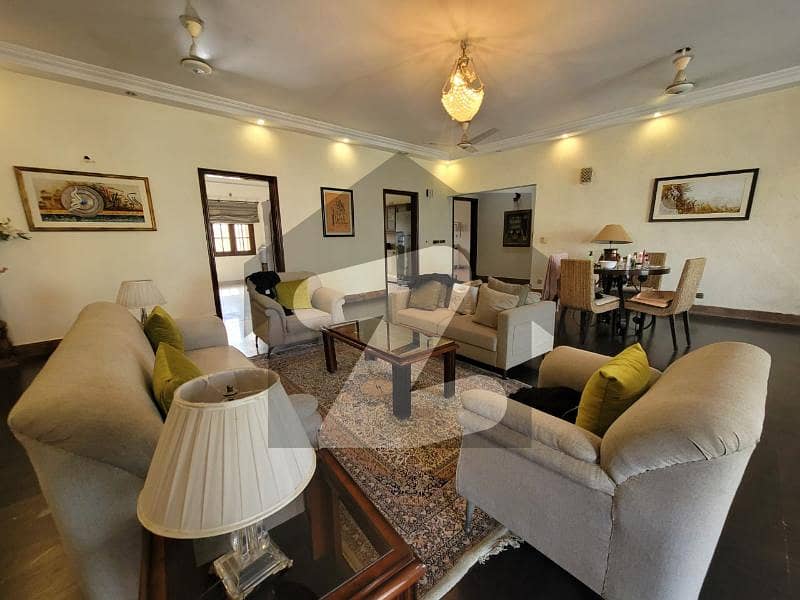 ڈی ایچ اے فیز 7 ڈی ایچ اے ڈیفینس,کراچی میں 6 کمروں کا 1 کنال مکان 10.3 کروڑ میں برائے فروخت۔