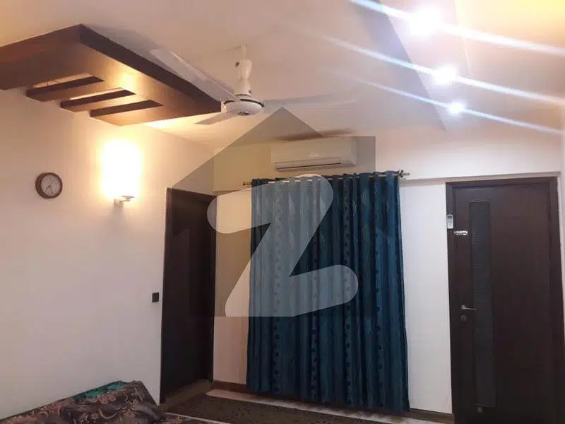 Full Floor Apartment (1st Floor) For Sale Nishat Commercial
