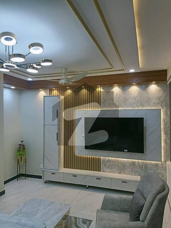 F-11 Markaz Exactive Suits Outclass Fully Renovated Outclass Luxury Fully Furnished 3Bedroom Drying Dining Tv Lounge Kitchen Store Servant Quartar Available For Sale