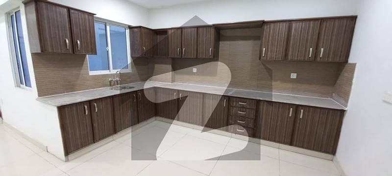 OUTCLASS APARTMENT FOR RENT IN DHA PHASE 5