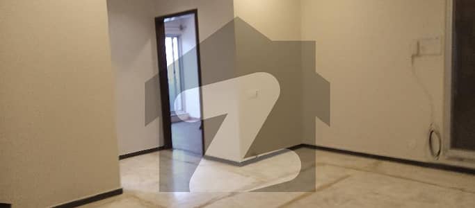 D-17 Pine Heights Luxury 3 Bed Appartment Corner J-7 Facing With 2 Balconies Dam View
