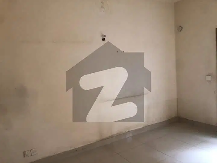 North Karachi House Sized 350 Square Feet For rent