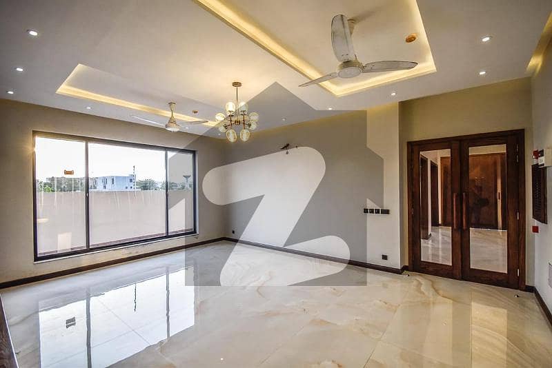ڈی ایچ اے فیز 7 ڈیفنس (ڈی ایچ اے),لاہور میں 4 کمروں کا 10 مرلہ مکان 4.35 کروڑ میں برائے فروخت۔