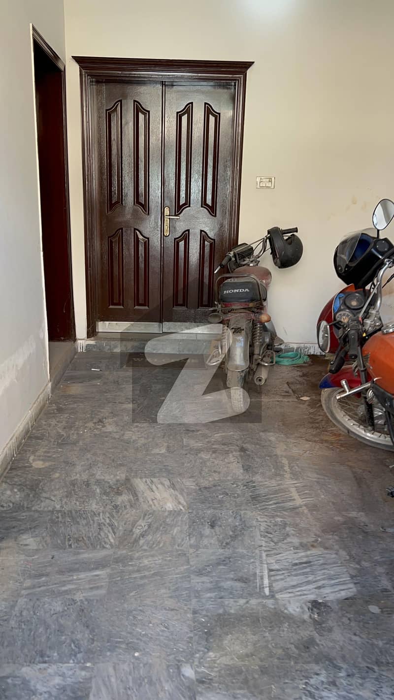 Johar Town 5 Marla House B3 Block 3 Bed Drawing Dining Tv Launch