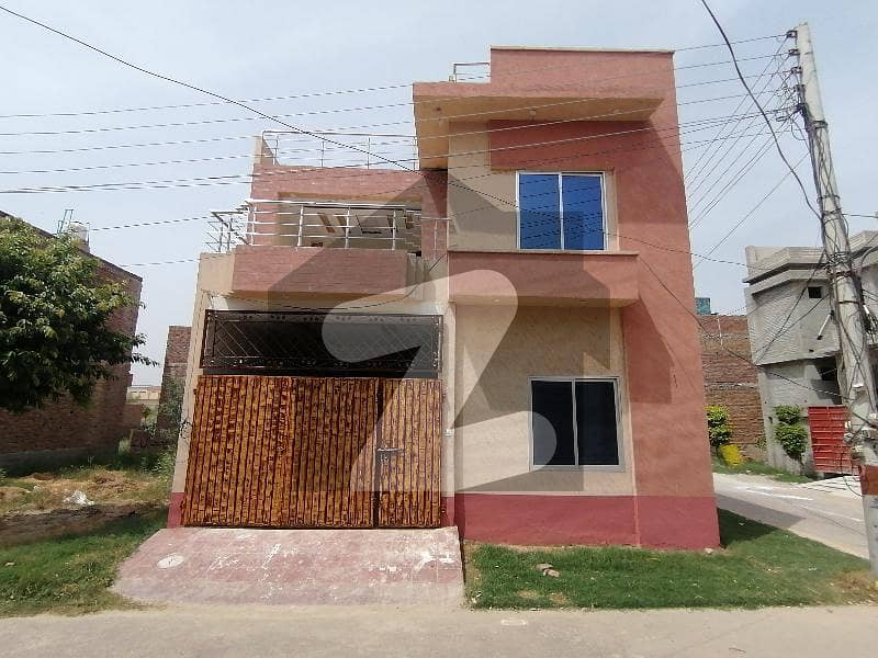 Tripple Storey 4 Marla House For sale In Nawab City Multan