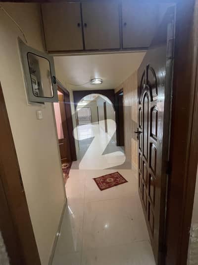 بہادر آباد گلشنِ اقبال ٹاؤن,کراچی میں 4 کمروں کا 10 مرلہ مکان 1.15 لاکھ میں کرایہ پر دستیاب ہے۔