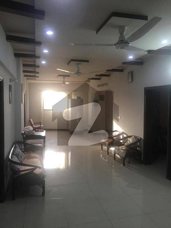 ڈی ایچ اے فیز 2 ایکسٹینشن ڈی ایچ اے ڈیفینس,کراچی میں 3 کمروں کا 9 مرلہ فلیٹ 2.15 کروڑ میں برائے فروخت۔