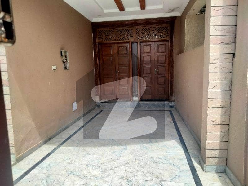 7 Marla upper Portion available For Rent original pictures