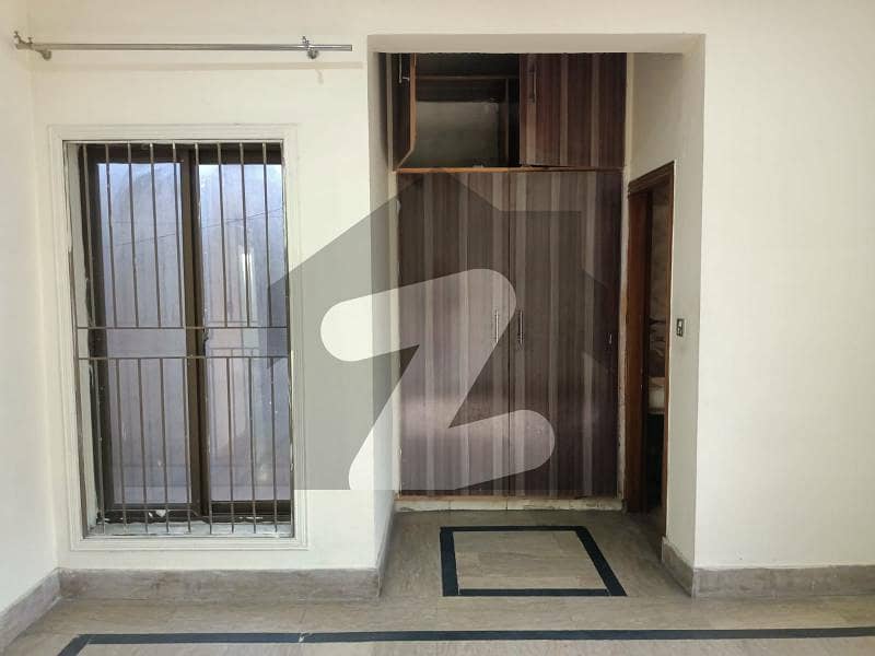 10 Marla Portion For Rent In Muhafiz Town