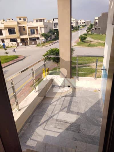 Perfect 5 Marla House In Bahria Town Phase 8 - Block M For rent