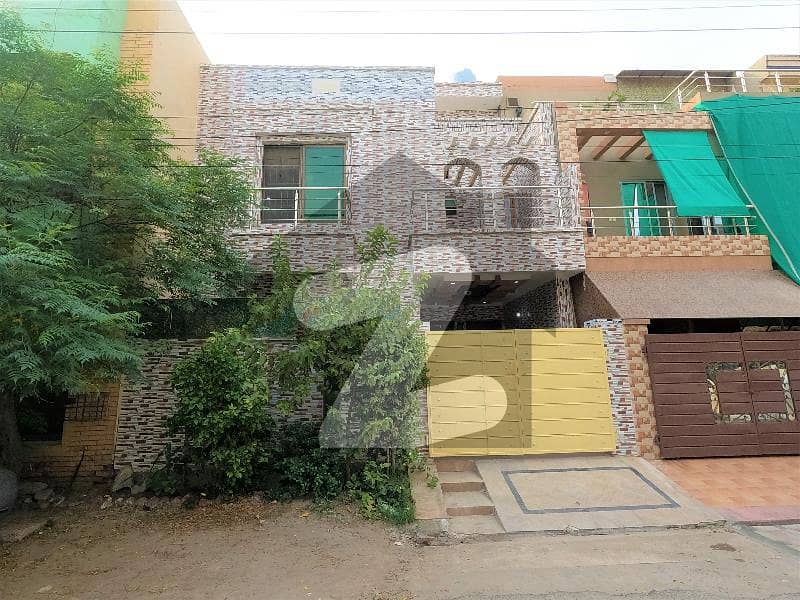Highly-Coveted Prime Location 5 Marla House Is Available In Wapda Town Phase 1 - Block G2 For Sale