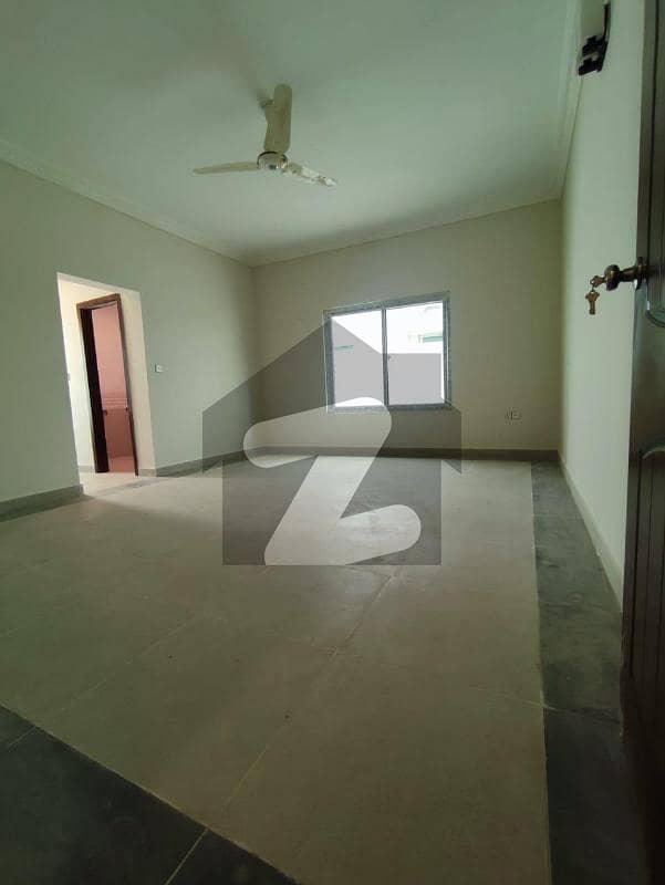 فالکن کمپلیکس نیوملیر ملیر,کراچی میں 5 کمروں کا 1 کنال مکان 9.6 کروڑ میں برائے فروخت۔