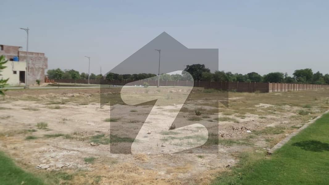 1350 Square Feet Residential Plot available for sale in FDA City - Block E, Faisalabad