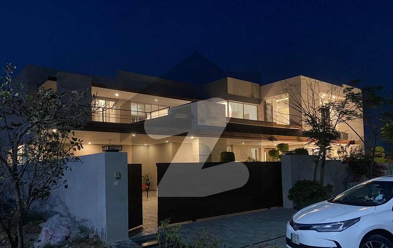 2 Kanal brand new modern design House Available DHA Phase 6 very good lication near deffence raya