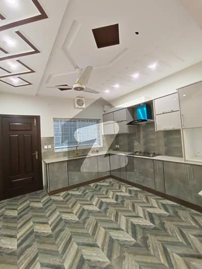 40x80, Upper Portion Available For Rent with 3 bedrooms in G-13, Islamabad