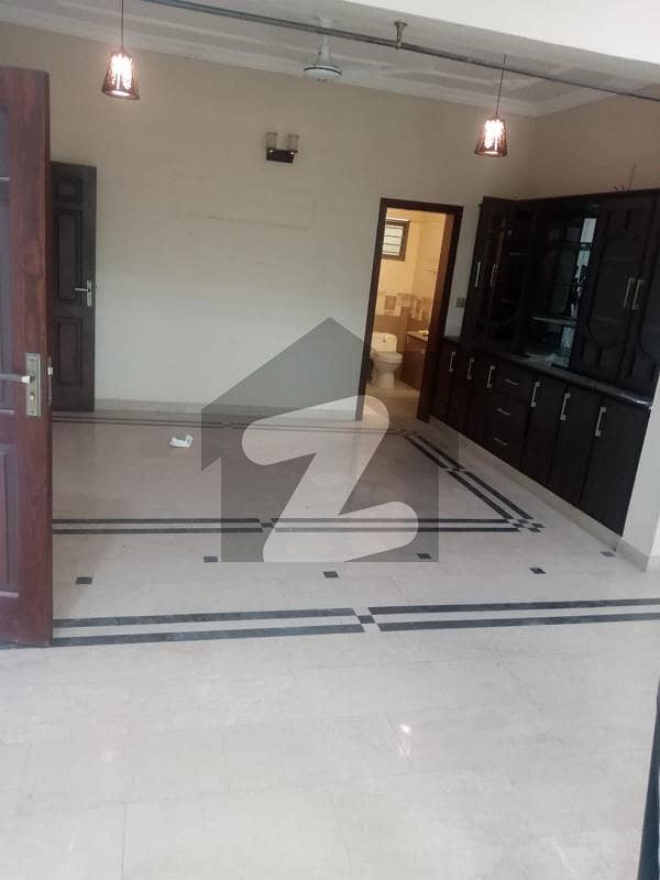 upper portion available for rent in i-8/2 Islamabad
