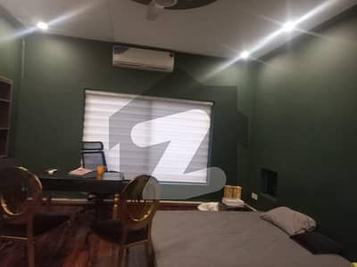 750 Sqf Ground Floor Available For Rent In Model Town