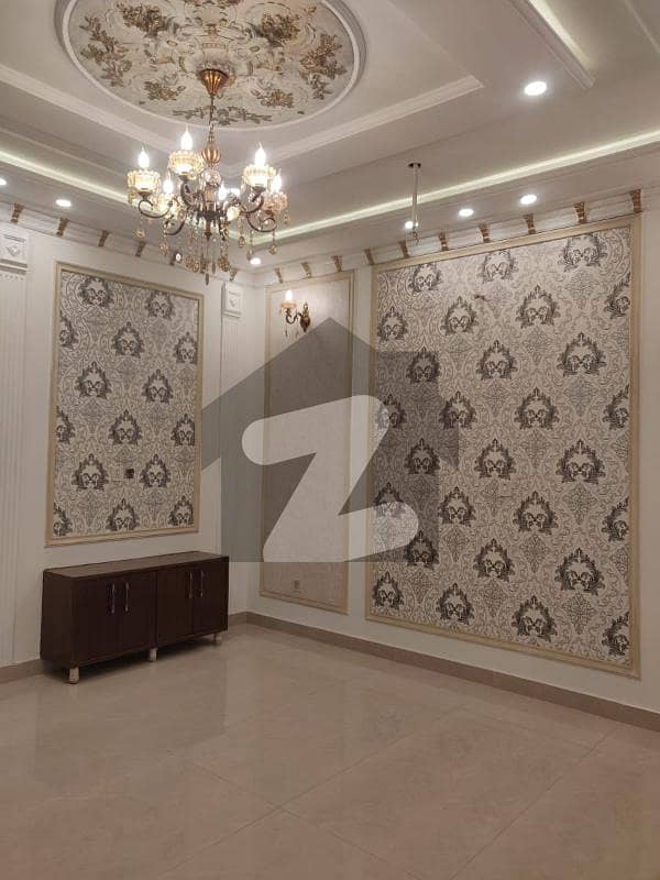 ایل ڈی اے ایوینیو ۔ بلاک جی ایل ڈی اے ایوینیو,لاہور میں 6 کمروں کا 10 مرلہ مکان 3.6 کروڑ میں برائے فروخت۔