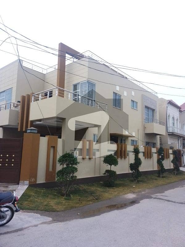 12 Marla Prime Location Corner House Available For Sale In Johar Town Phase 1 - Block D2