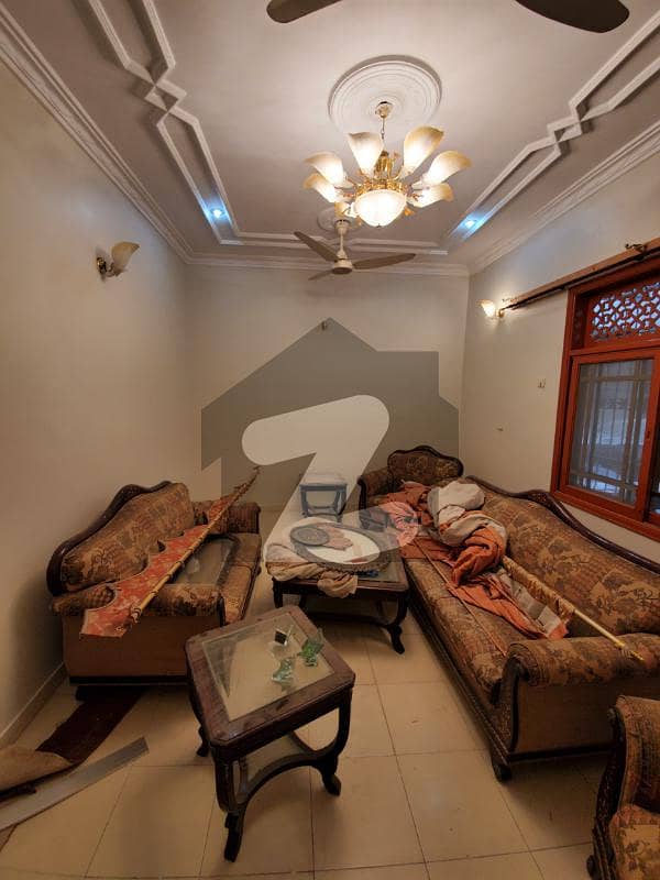 نارتھ ناظم آباد ۔ بلاک ایف نارتھ ناظم آباد,کراچی میں 8 کمروں کا 1 کنال مکان 10.0 کروڑ میں برائے فروخت۔