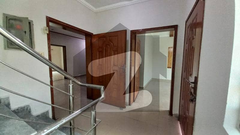 8 MARLA EXCELLENT GOOD CONDITION UPPER PORTION HOUSE FOR RENT IN GARDENIA BLOCK BAHRIA TOWN LAHORE