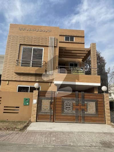 10 Marla locked option available lower rent uper locked for rent in Rafi