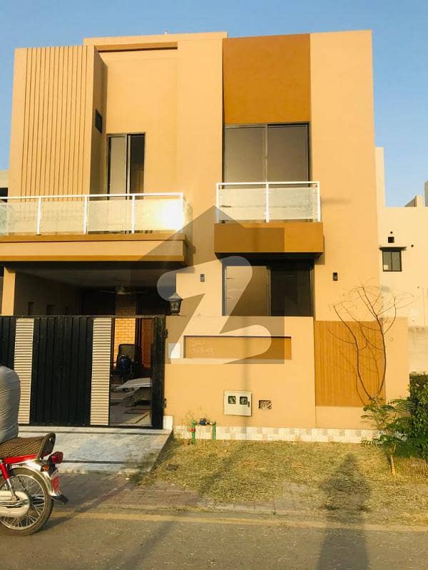 A PRIME LOCATION FACING PARK PORTION AVAILABLE FOR RENT A PRIME LOCATION FACING PARK PORTION AVAILABLE FOR RENT