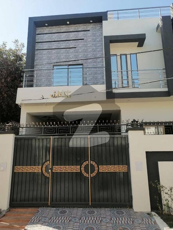 Prime Location 6 Marla House For sale In Faisal Colony Faisal Colony