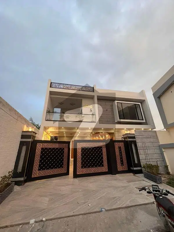 10 Marla Brand New Luxurious House Available For Sale At Prime Location